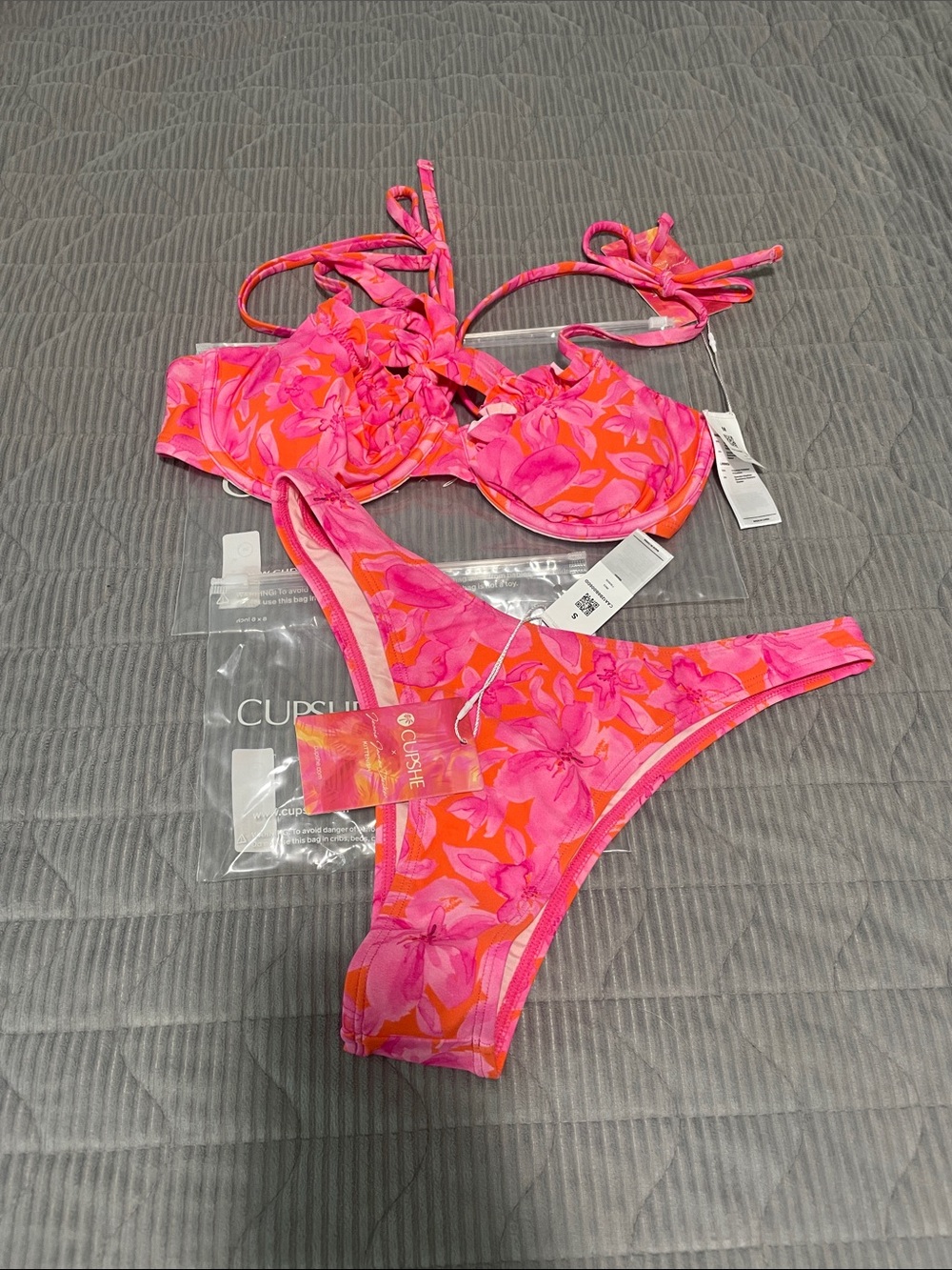 Cupshe Pink & Orange Floral Underwire Bikini Set
